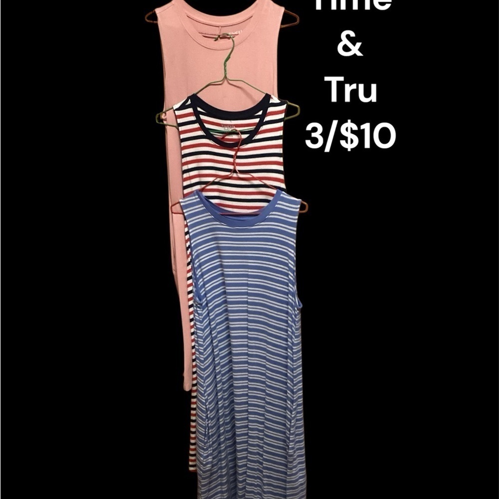 3/$10 TIME & TRU SLEEVELESS HOUSE DRESSES WITH SIDE POCKET, WORN SIZE LARGE